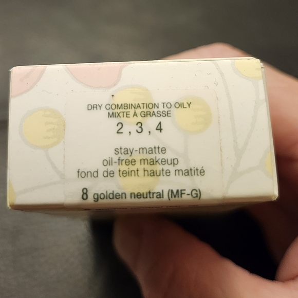 Clinique Stay-Matte Oil-Free Makeup Foundation In 08 Golden Neutral - Picture 4 of 8